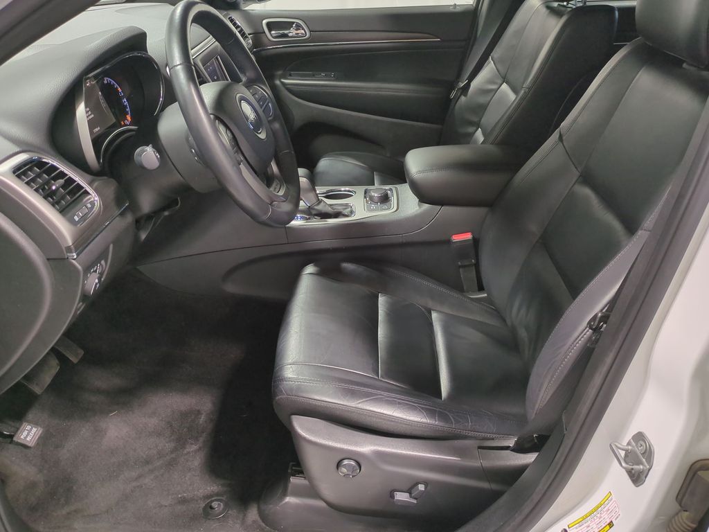 Thumbnail: 2018 Jeep Grand Cherokee - 10