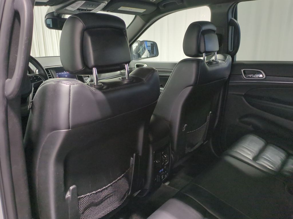 Thumbnail: 2018 Jeep Grand Cherokee - 12