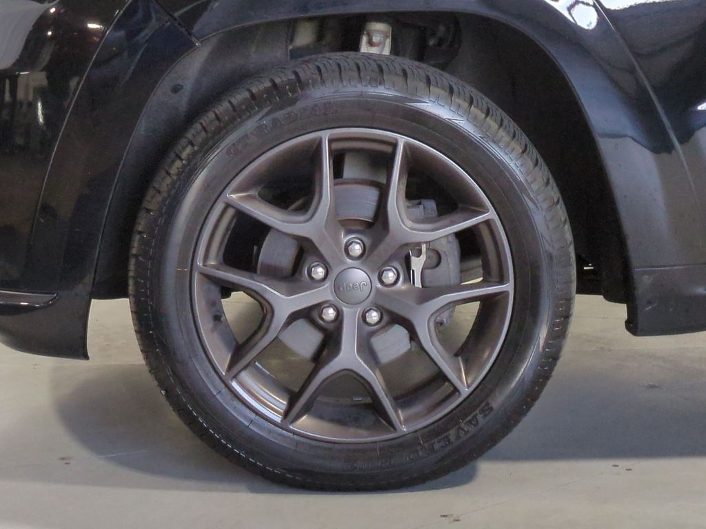 Thumbnail: 2020 Jeep Grand Cherokee - 8