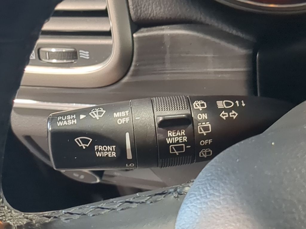 Thumbnail: 2019 Jeep Grand Cherokee - 31