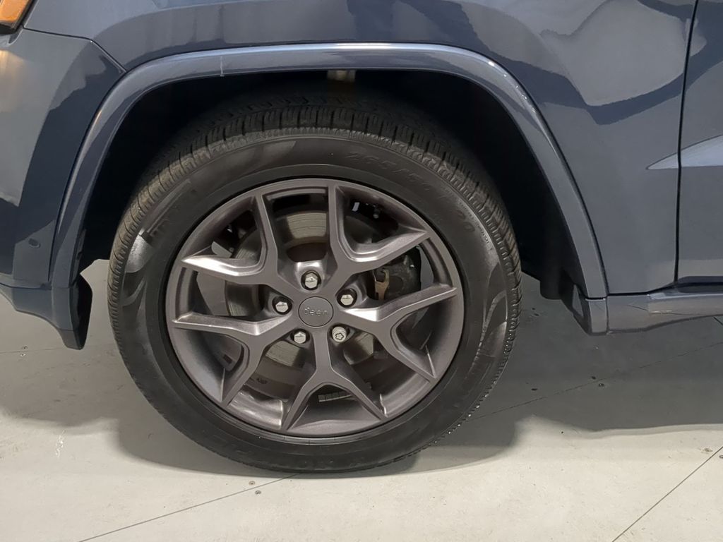 Thumbnail: 2021 Jeep Grand Cherokee - 8