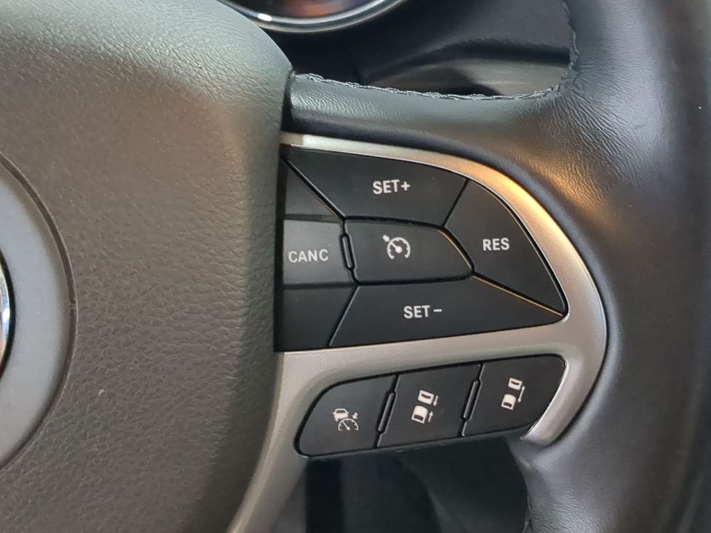 Thumbnail: 2021 Jeep Grand Cherokee - 31