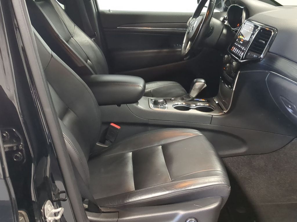 Thumbnail: 2021 Jeep Grand Cherokee - 10