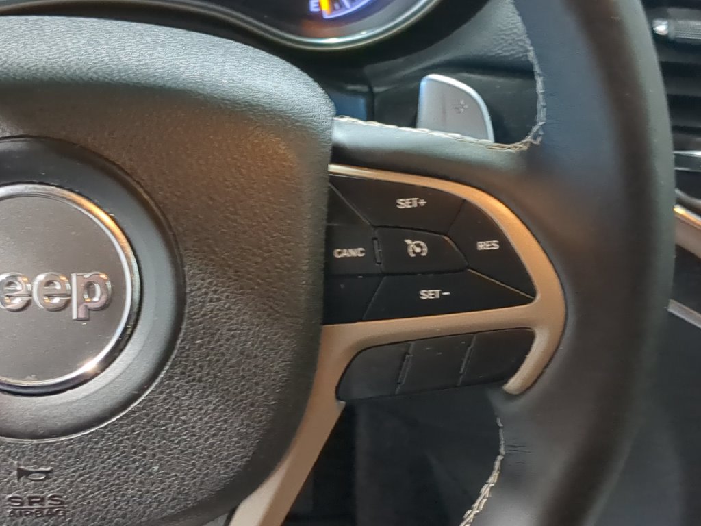 Thumbnail: 2017 Jeep Grand Cherokee - 29
