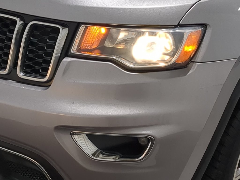 Thumbnail: 2017 Jeep Grand Cherokee - 23