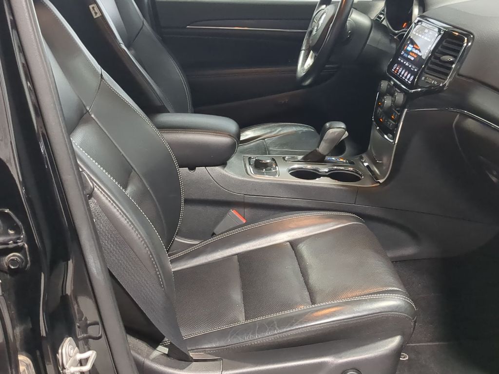 Thumbnail: 2021 Jeep Grand Cherokee - 11