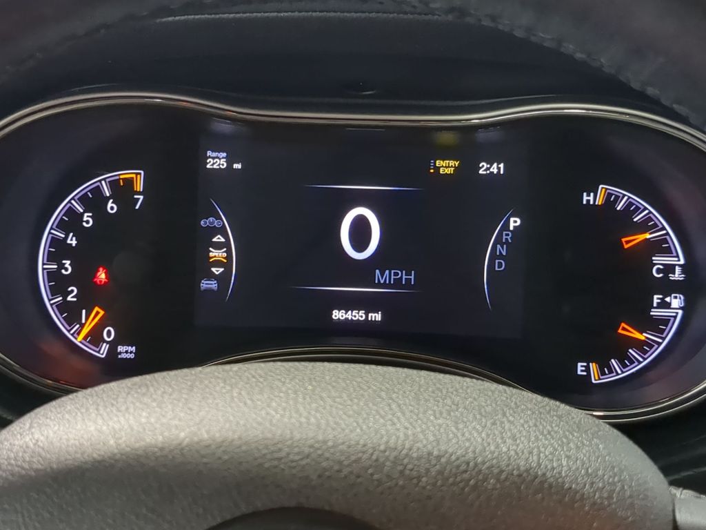 Thumbnail: 2018 Jeep Grand Cherokee - 16
