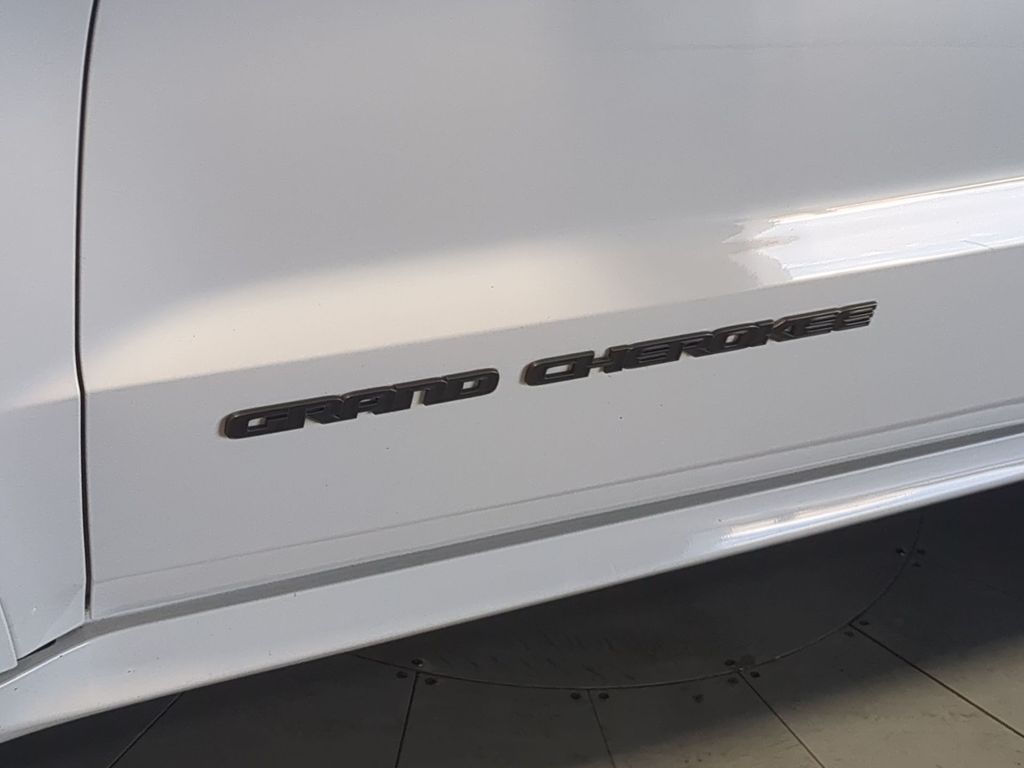 Thumbnail: 2018 Jeep Grand Cherokee - 7