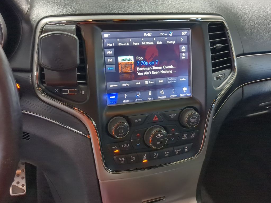 Thumbnail: 2018 Jeep Grand Cherokee - 14