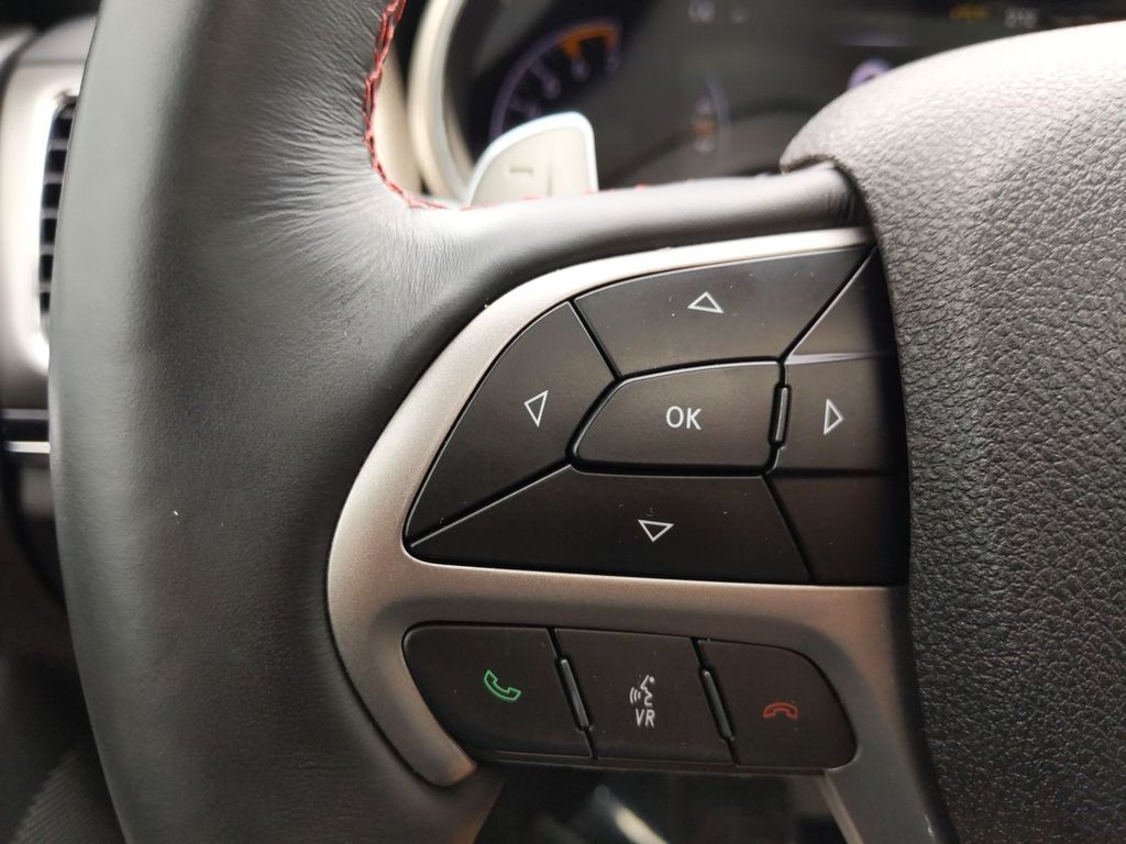 Thumbnail: 2018 Jeep Grand Cherokee - 37