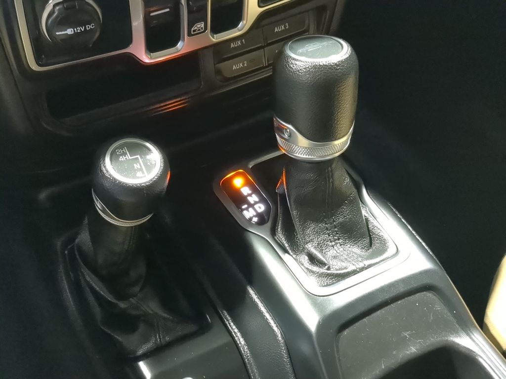 Thumbnail: 2020 Jeep Gladiator - 14
