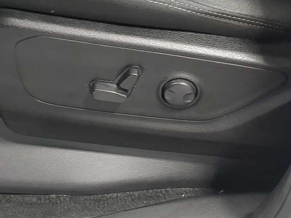 Thumbnail: 2024 RAM 1500 - 25