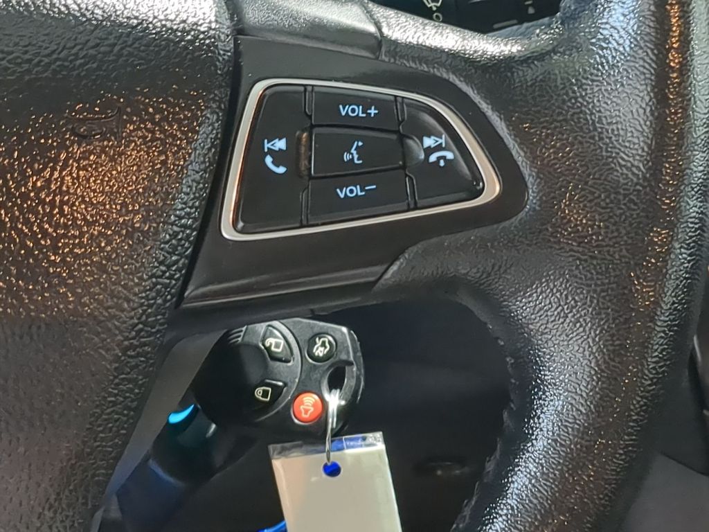 Thumbnail: 2016 Ford Focus - 28