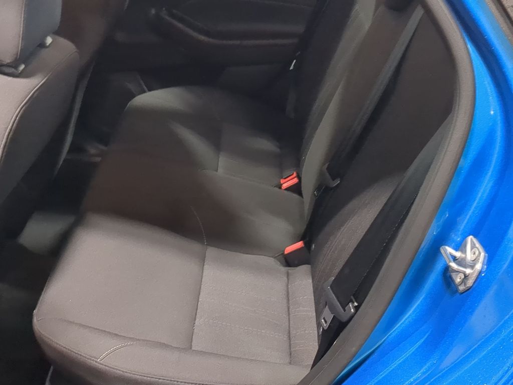 Thumbnail: 2016 Ford Focus - 12