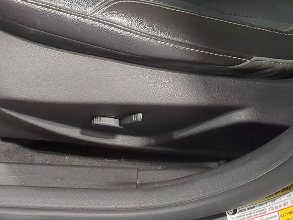 Thumbnail: 2014 Ford Focus - 26