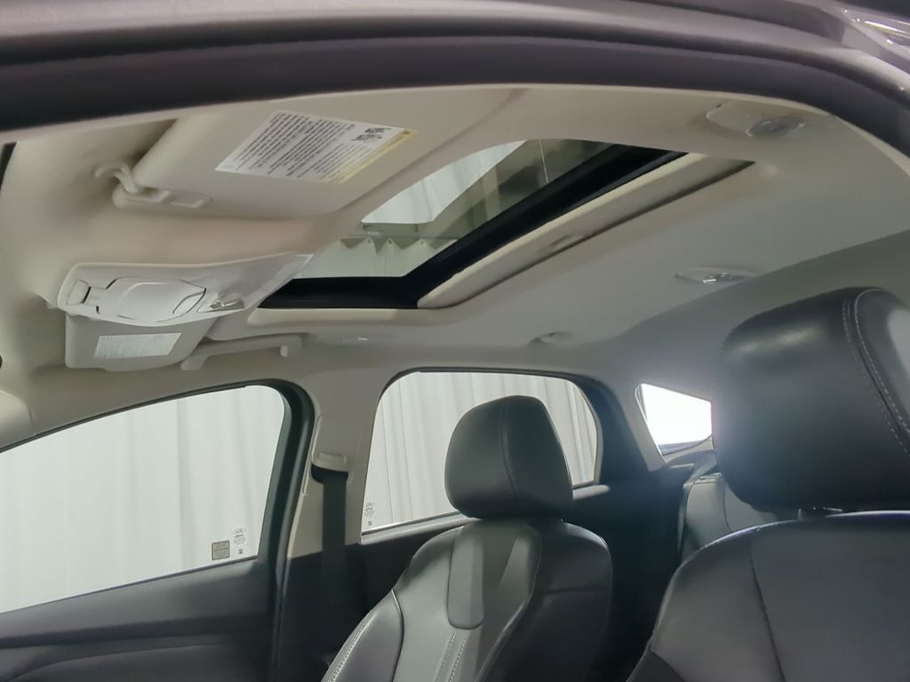 Thumbnail: 2014 Ford Focus - 27