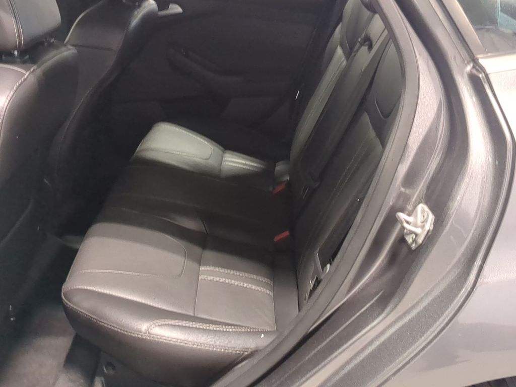 Thumbnail: 2014 Ford Focus - 28