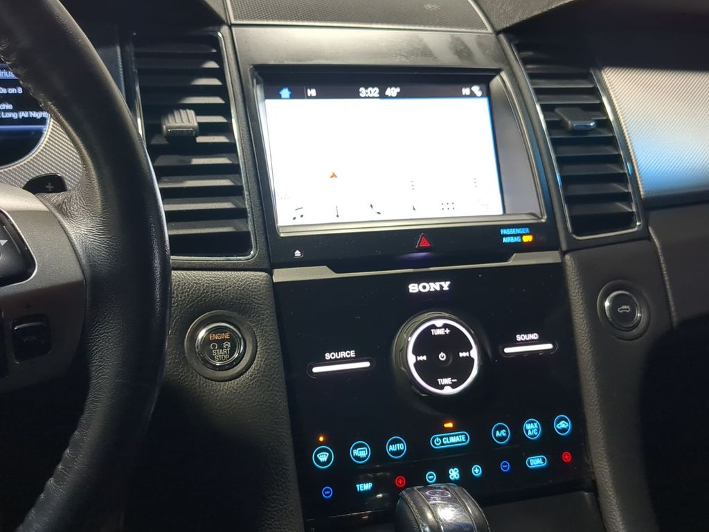 Thumbnail: 2018 Ford Taurus - 15