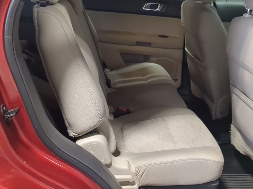 Thumbnail: 2015 Ford Explorer - 28