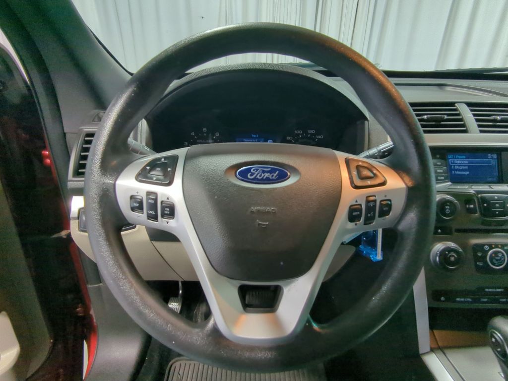 Thumbnail: 2015 Ford Explorer - 13