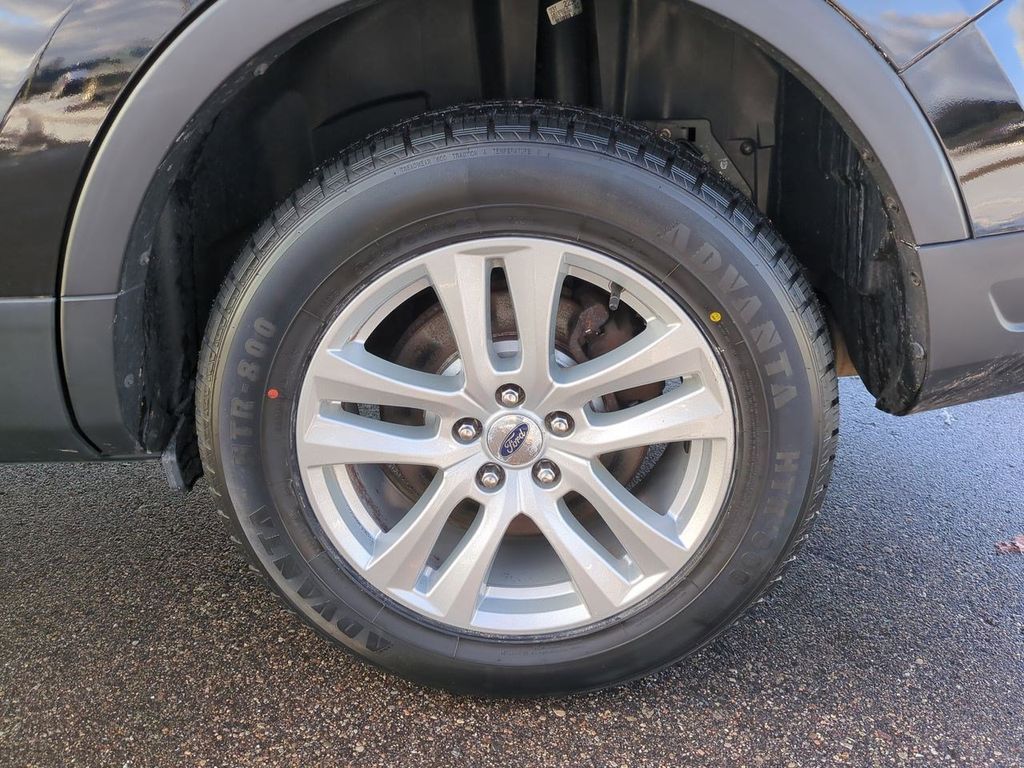 Thumbnail: 2019 Ford Explorer - 3