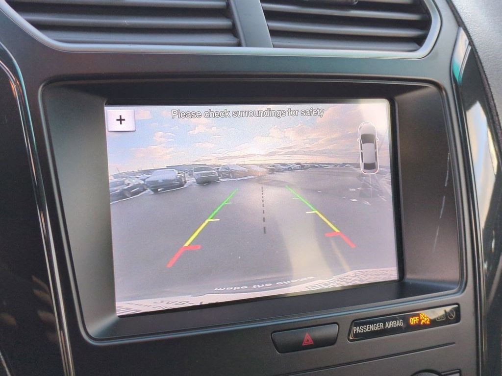 Thumbnail: 2019 Ford Explorer - 24