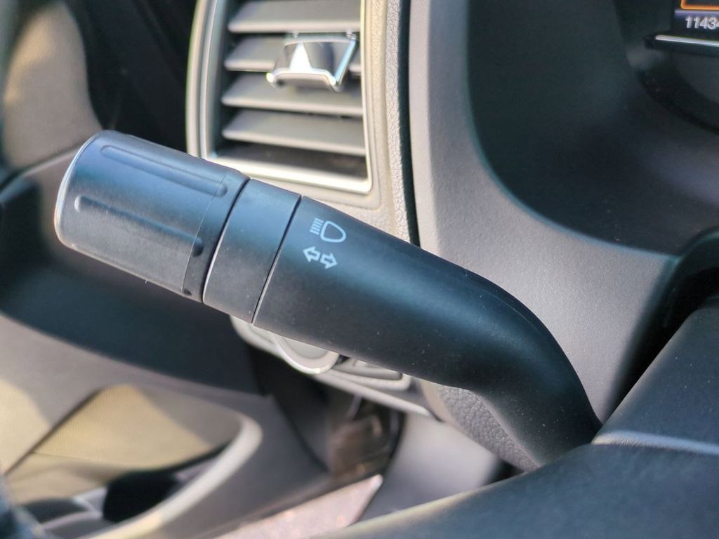 Thumbnail: 2019 Ford Explorer - 10