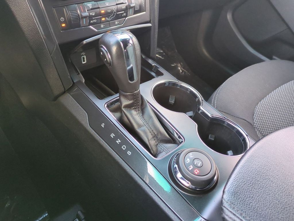 Thumbnail: 2019 Ford Explorer - 27