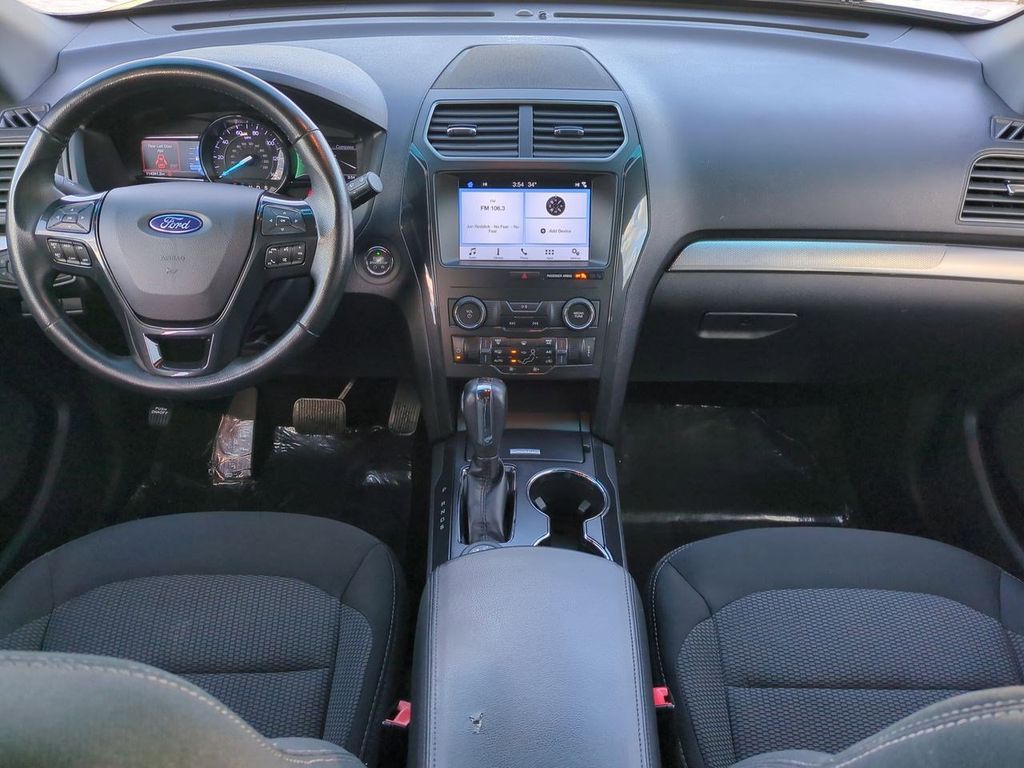 Thumbnail: 2019 Ford Explorer - 4