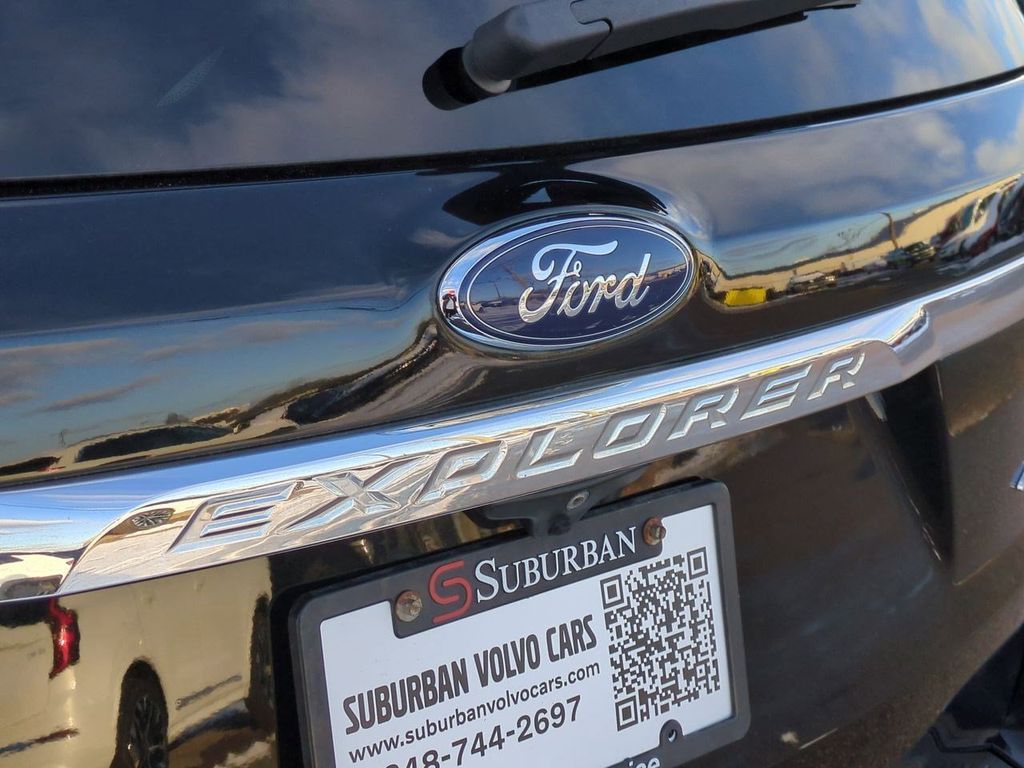 Thumbnail: 2019 Ford Explorer - 16