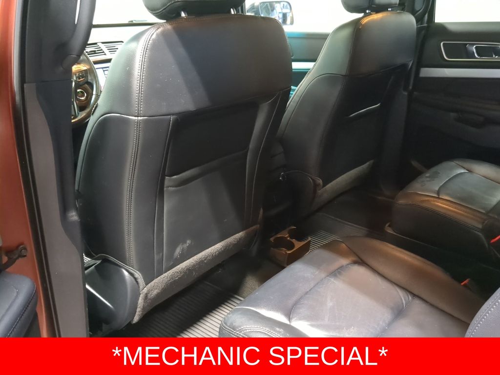 Thumbnail: 2016 Ford Explorer - 12