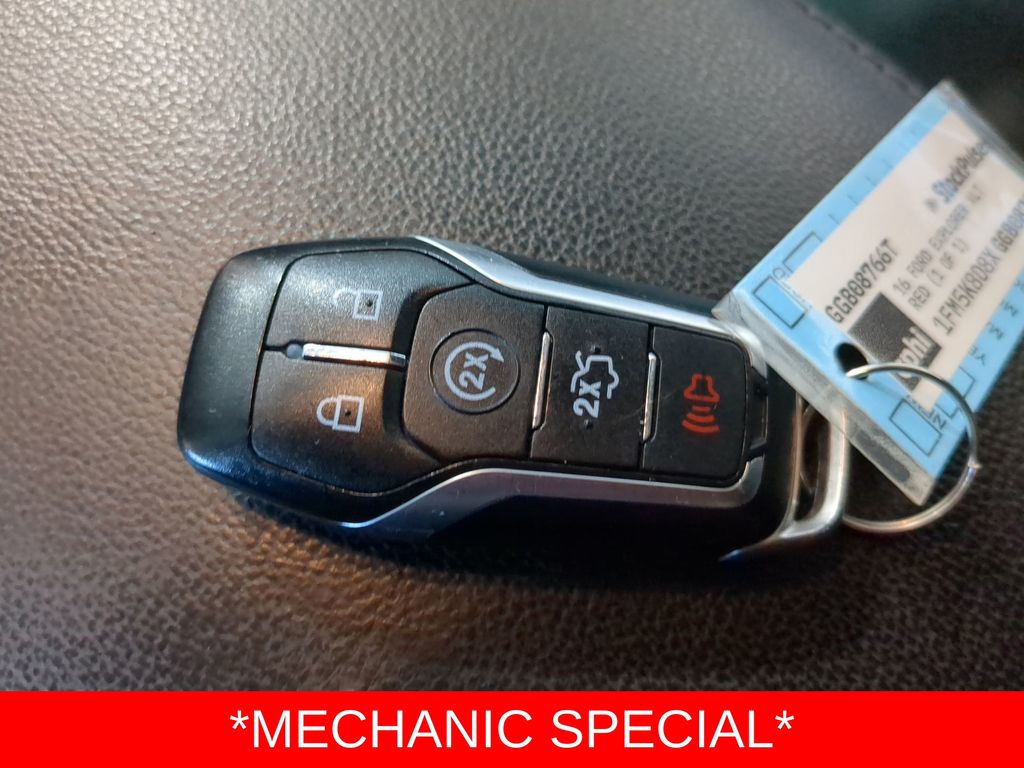 Thumbnail: 2016 Ford Explorer - 41