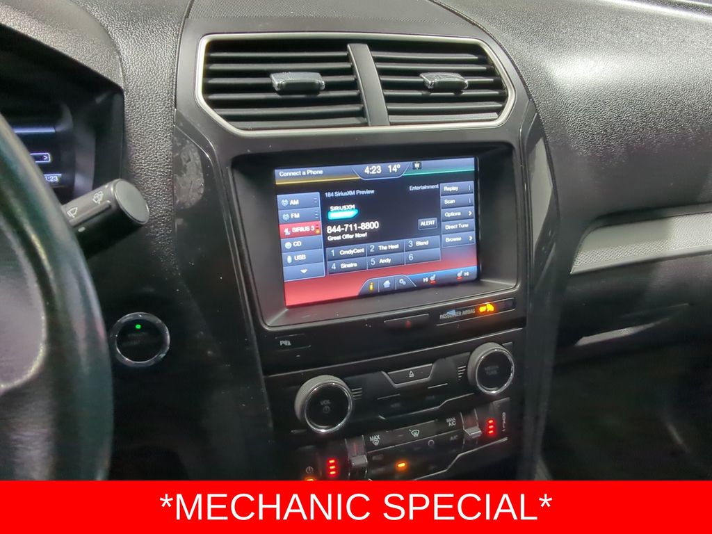 Thumbnail: 2016 Ford Explorer - 14