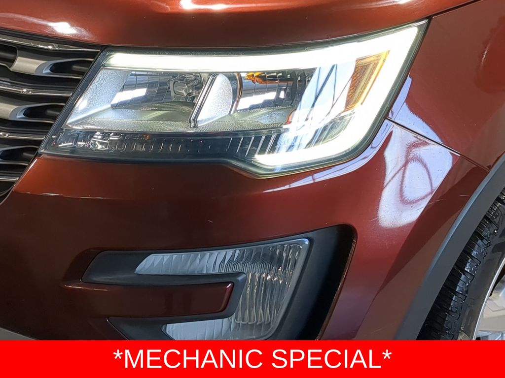 Thumbnail: 2016 Ford Explorer - 31