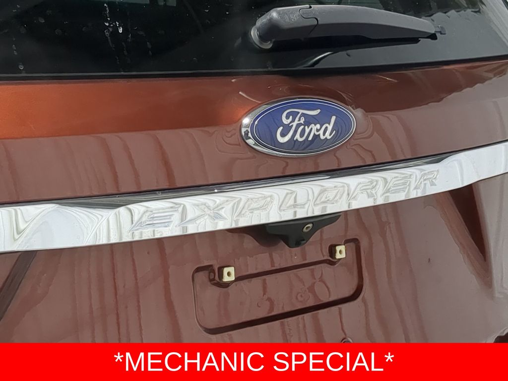 Thumbnail: 2016 Ford Explorer - 32