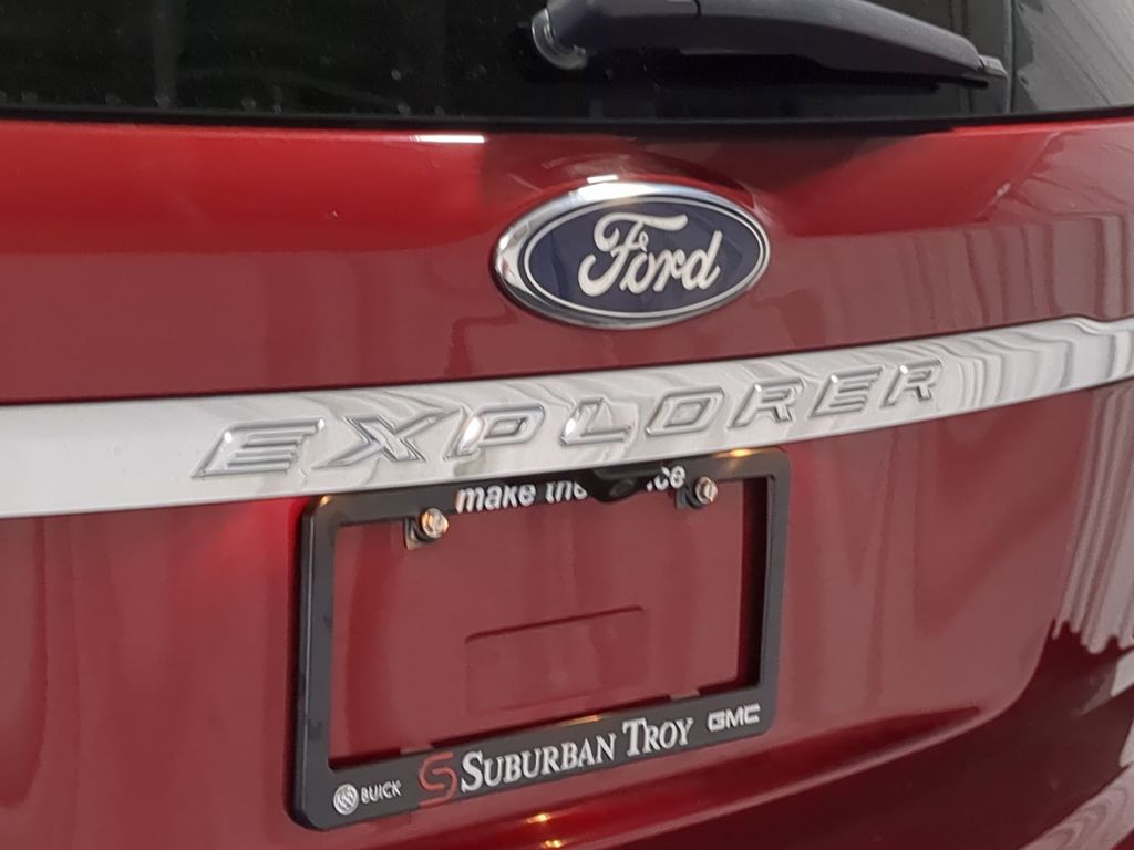 Thumbnail: 2014 Ford Explorer - 24