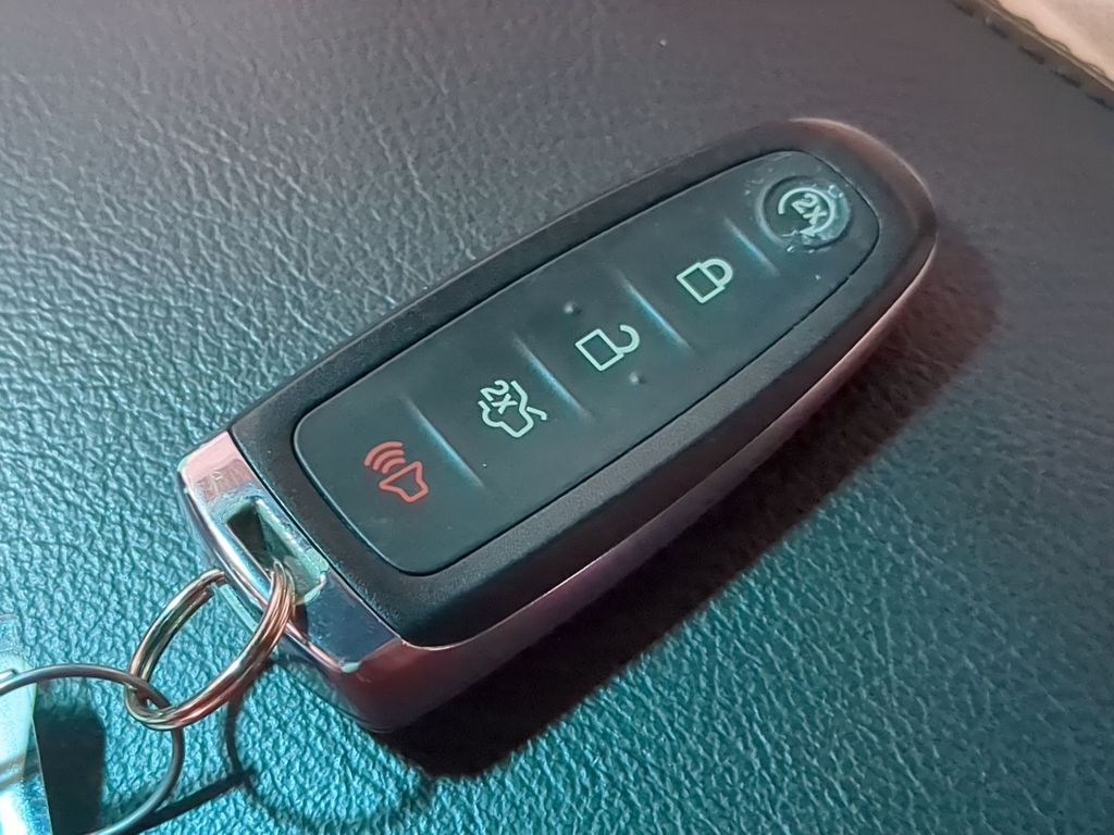 Thumbnail: 2014 Ford Explorer - 34
