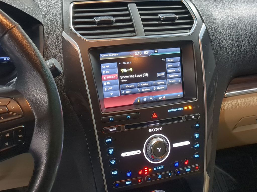 Thumbnail: 2016 Ford Explorer - 14
