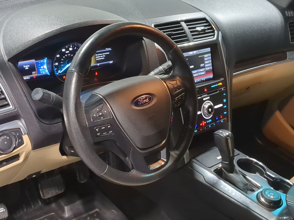 Thumbnail: 2016 Ford Explorer - 2