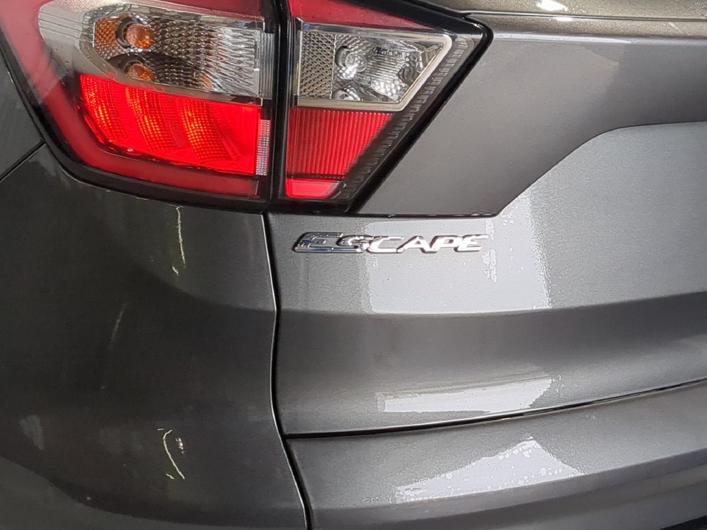 Thumbnail: 2017 Ford Escape - 24
