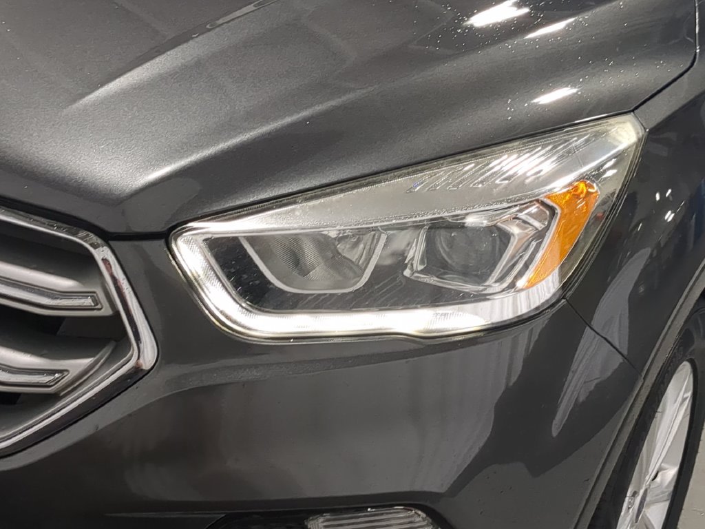 Thumbnail: 2017 Ford Escape - 23