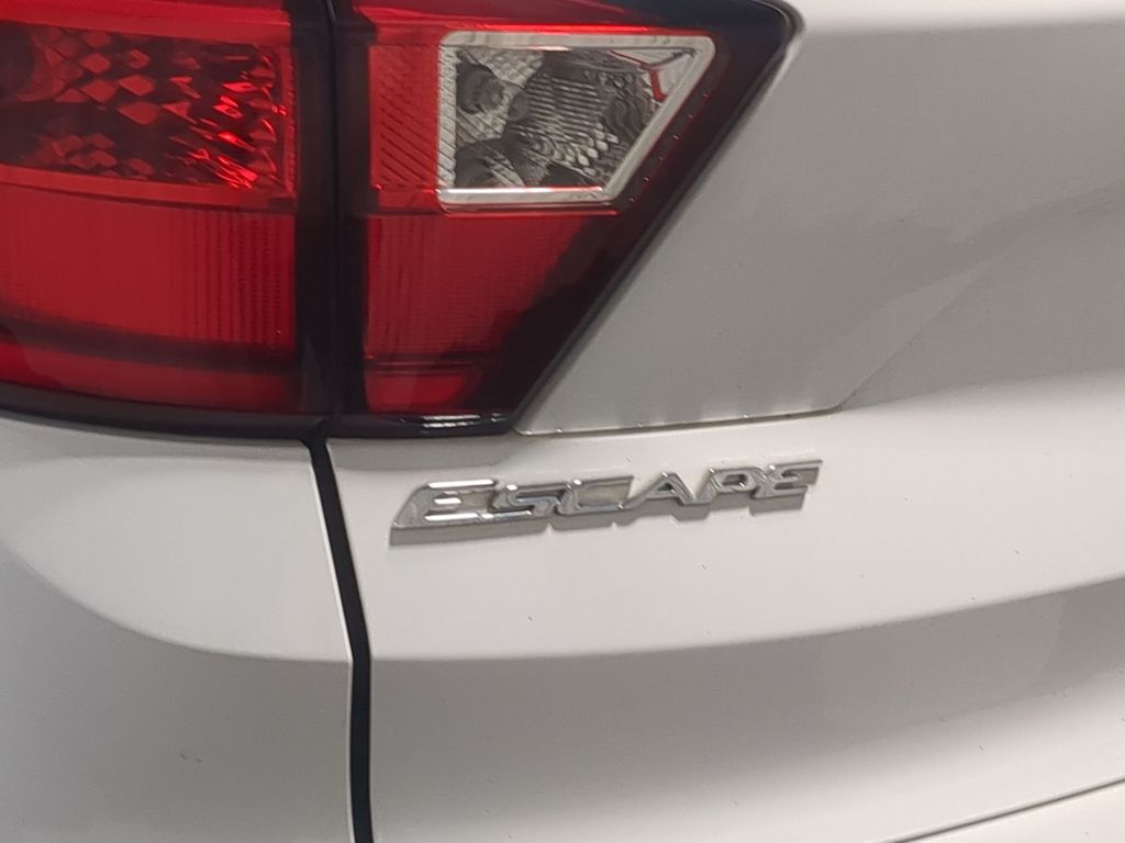 Thumbnail: 2019 Ford Escape - 25