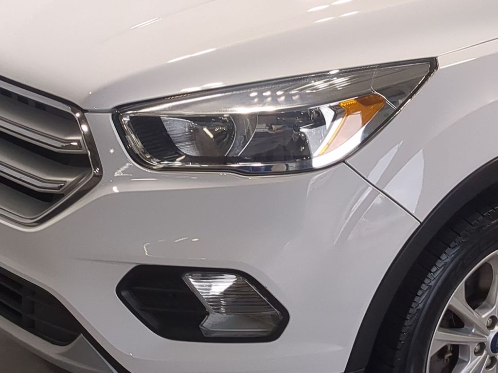Thumbnail: 2019 Ford Escape - 24