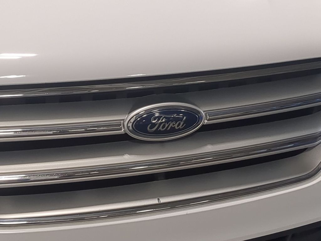 Thumbnail: 2019 Ford Escape - 7