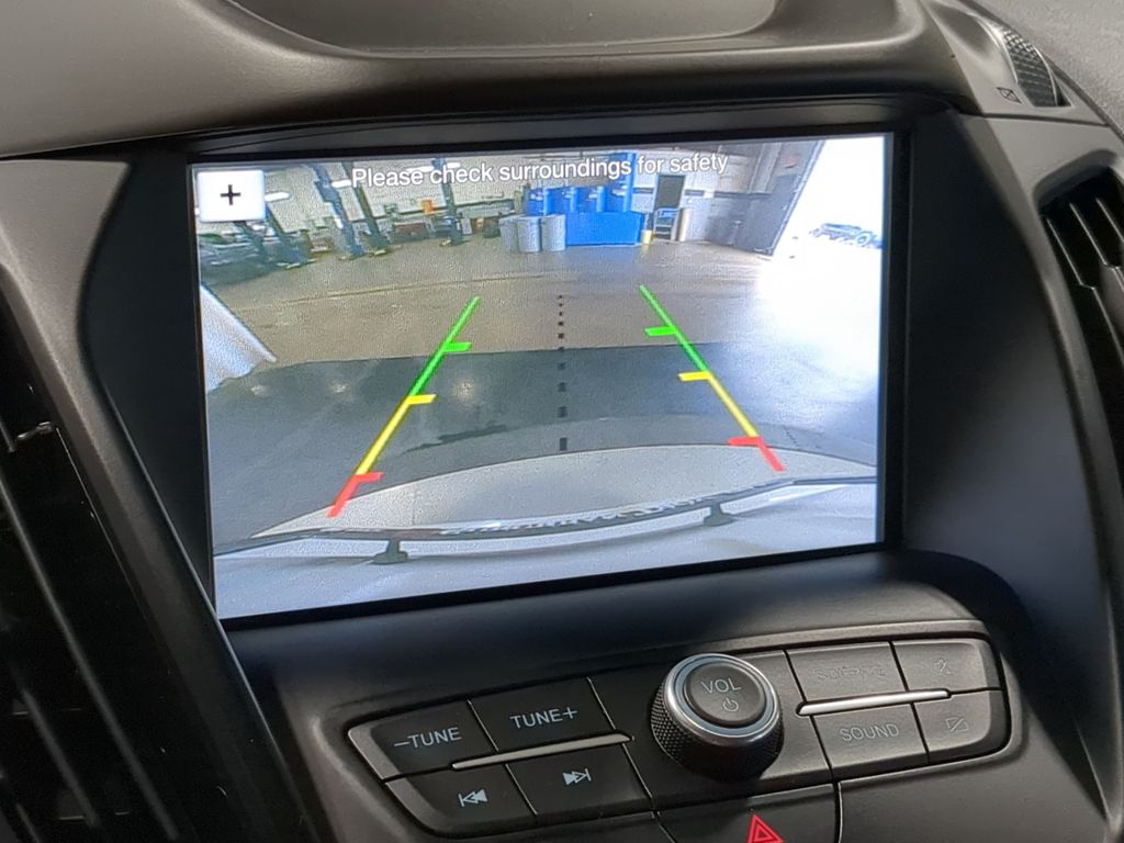 Thumbnail: 2019 Ford Escape - 32