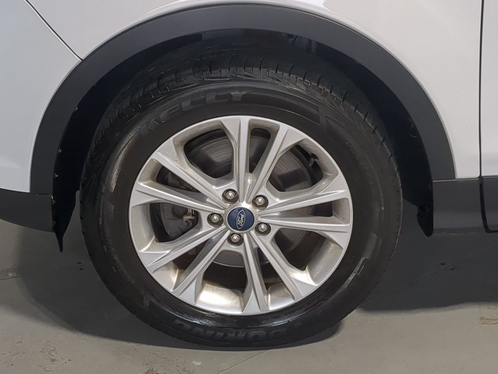 Thumbnail: 2019 Ford Escape - 8