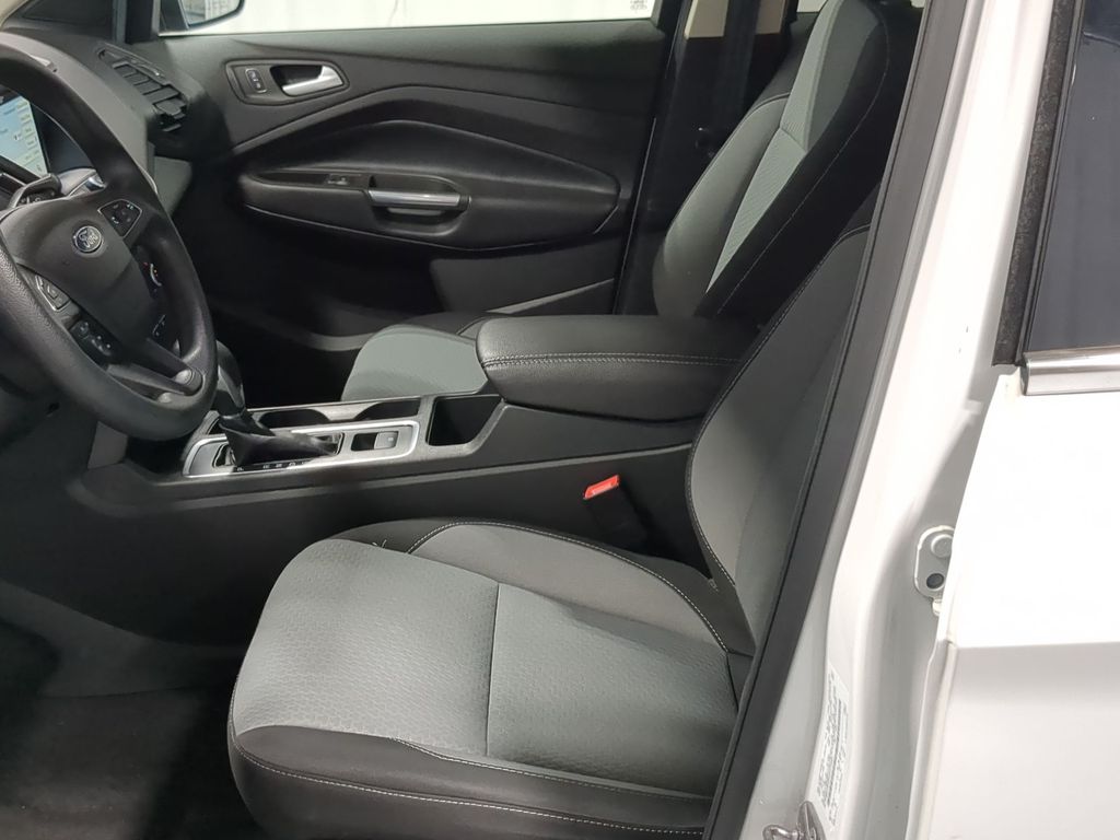 Thumbnail: 2019 Ford Escape - 10