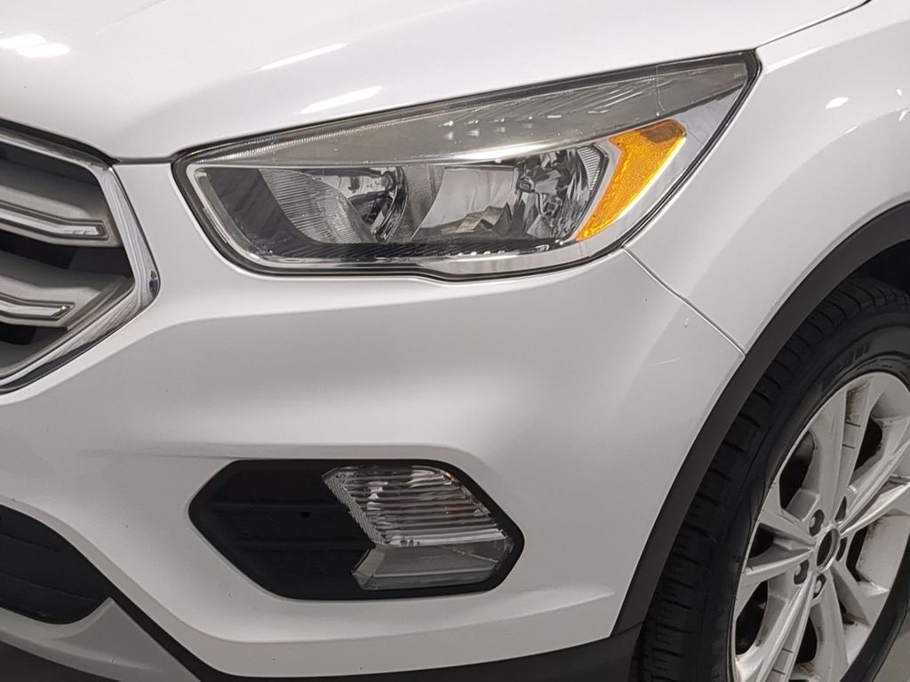 Thumbnail: 2019 Ford Escape - 24