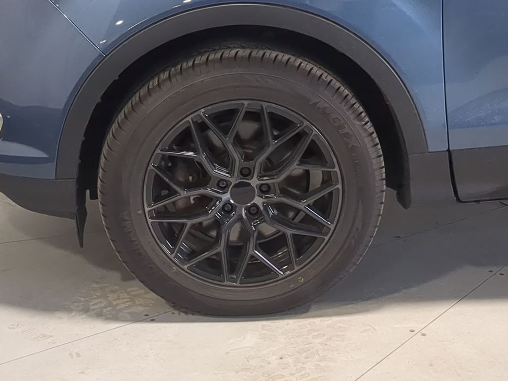 Thumbnail: 2018 Ford Escape - 8