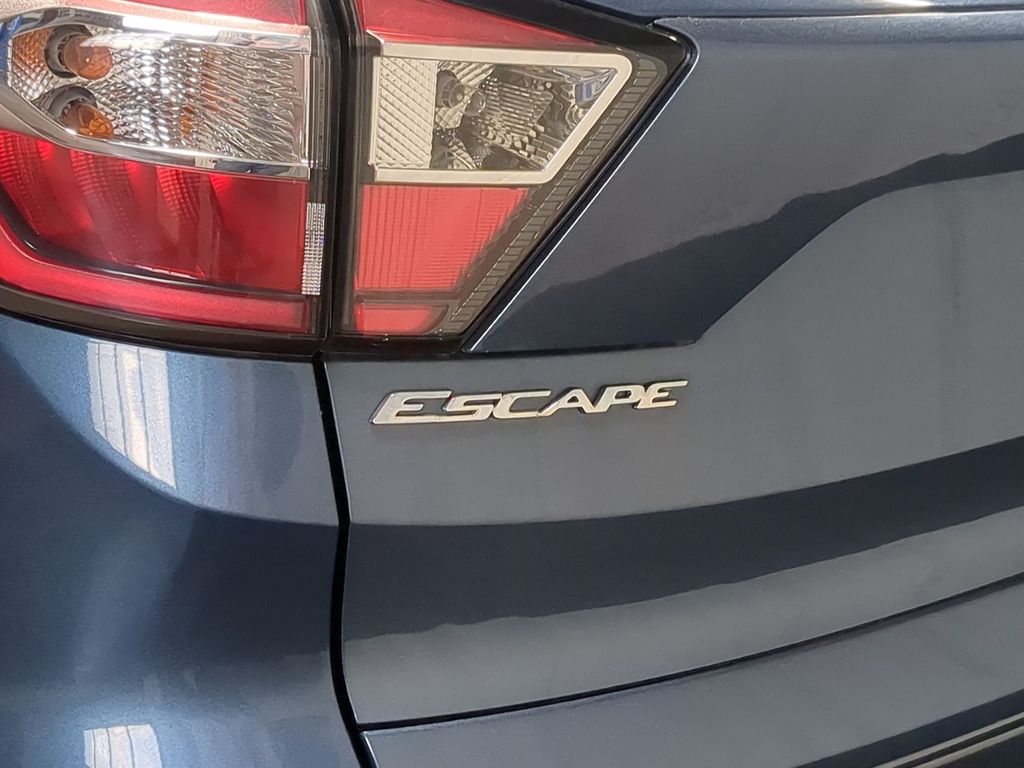 Thumbnail: 2018 Ford Escape - 25